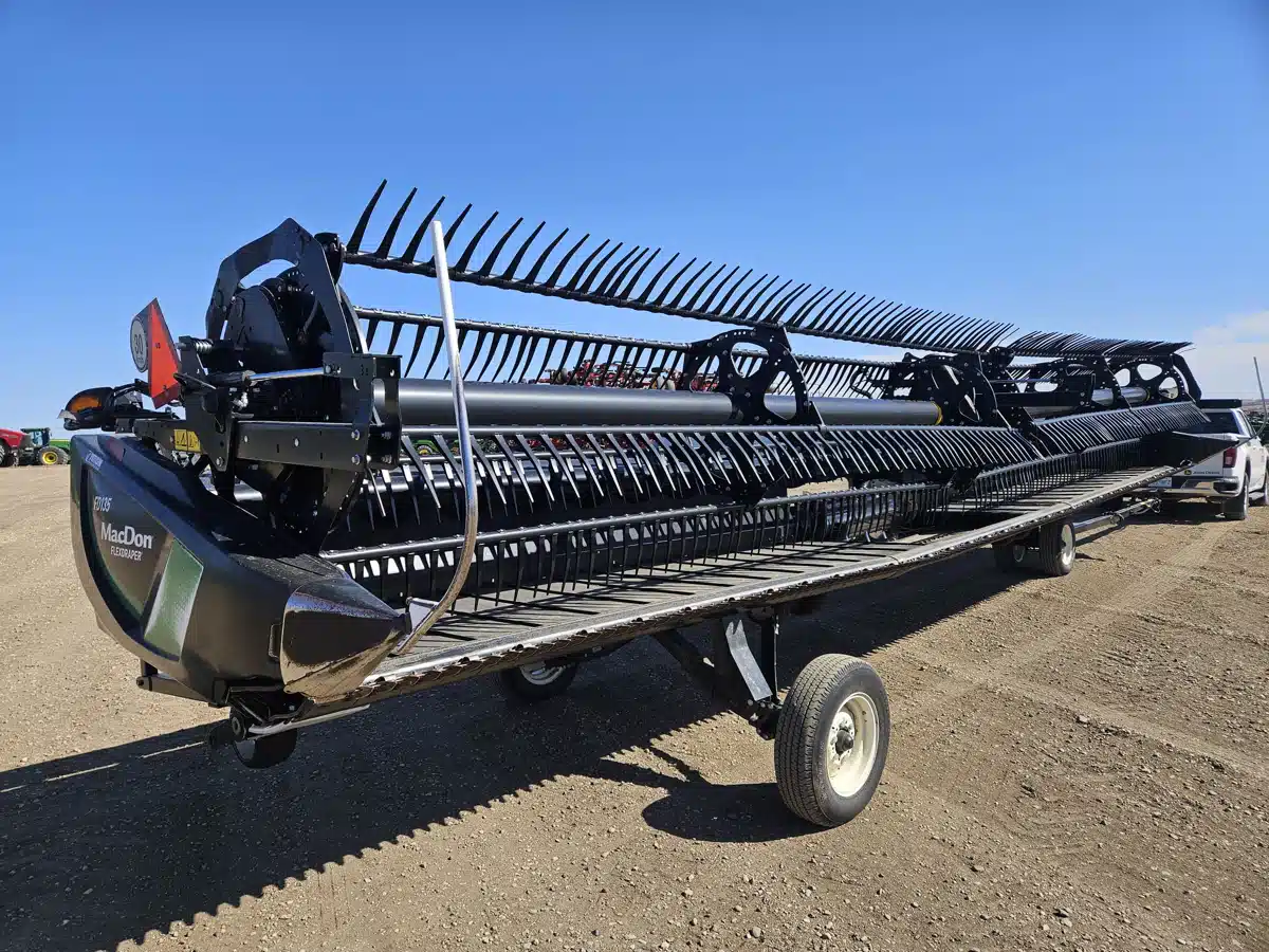 Gallery image 2 for Used 2020 MacDon FD135 Header - Draper
