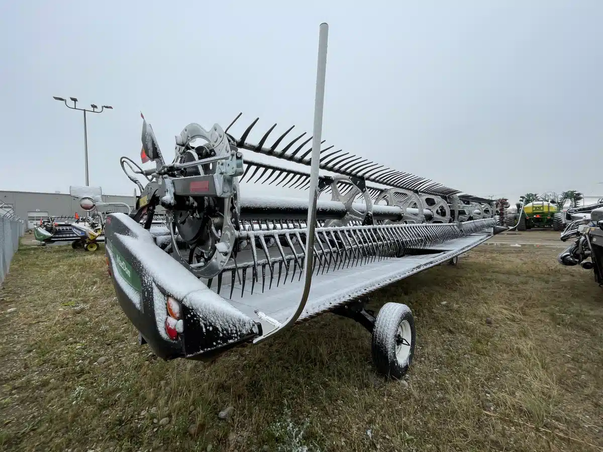 Gallery image 2 for Used 2024 MacDon FD235 Header - Flex Draper