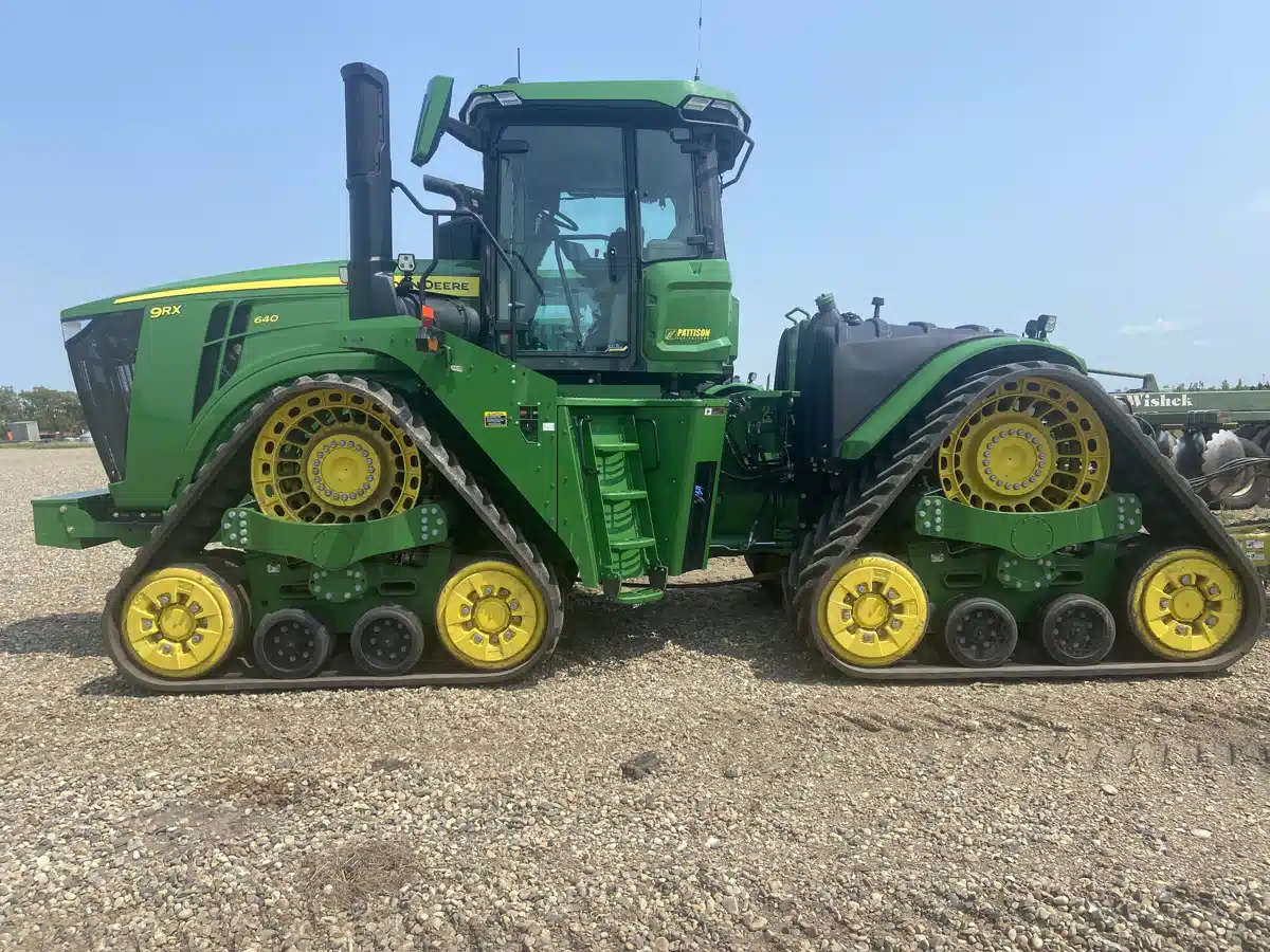 Gallery image 2 for Used 2024 John Deere 9RX 640 Tractor