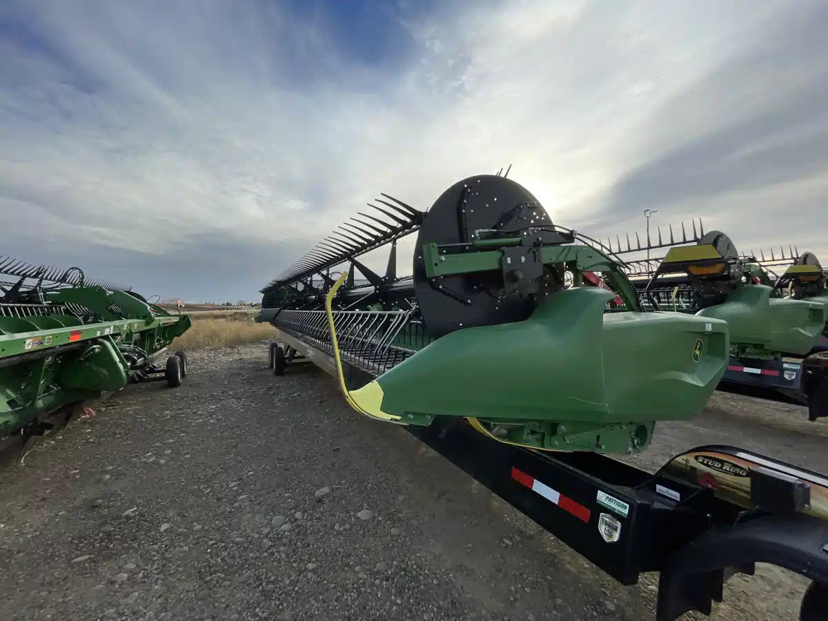 Gallery image 1 for Used 2022 John Deere RD40F Header - Flex
