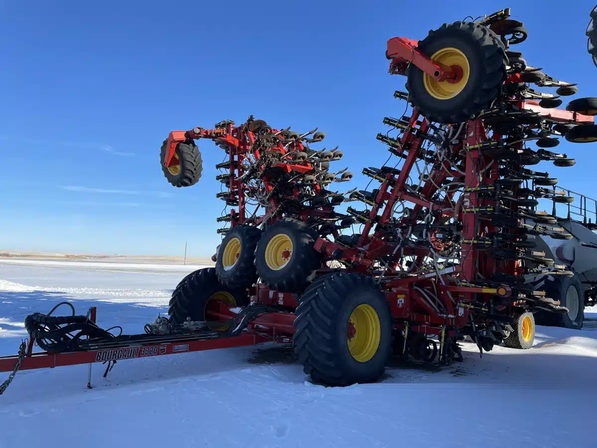 Gallery image 1 for Used 2015 Bourgault 3320-86PHD Air Drill