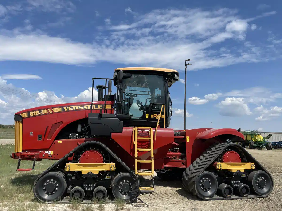 Gallery image 2 for Used 2018 Versatile 610DT Tractor