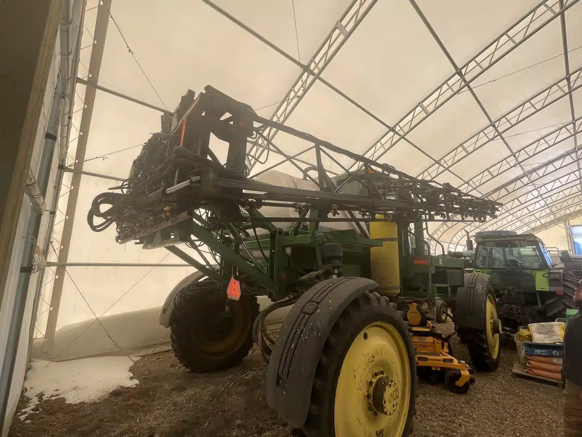 Gallery image 2 for Used 2003 John Deere 4710 Sprayer - Self Propelled