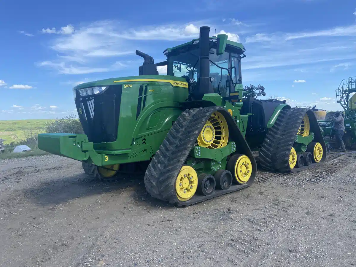 Gallery image 2 for Used 2024 John Deere 9RX 640 Tractor
