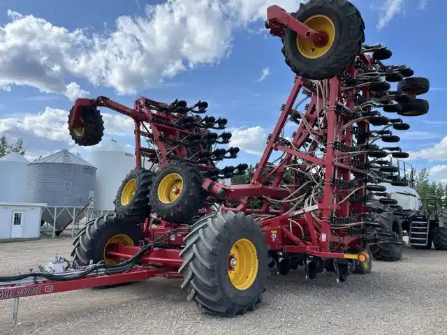 Gallery image 1 for Used 2023 Bourgault 3330 SE PLX 86-10 Air Drill