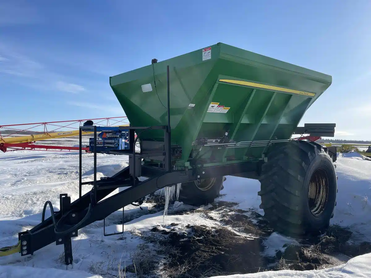 Gallery image 2 for Used 2017 New Leader NL300 G4 Spreader - Fertilizer
