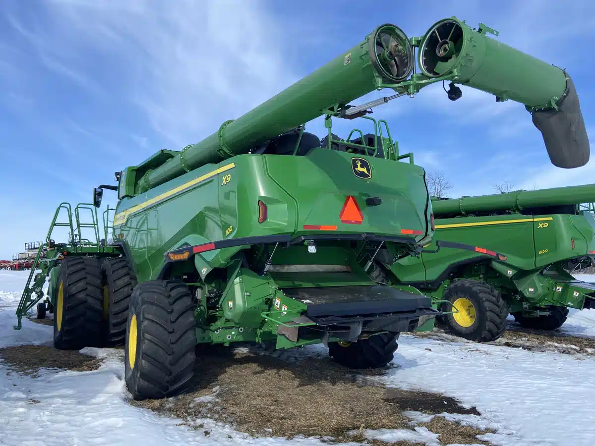 Gallery image 2 for 2023 John Deere X9 1100 Combine