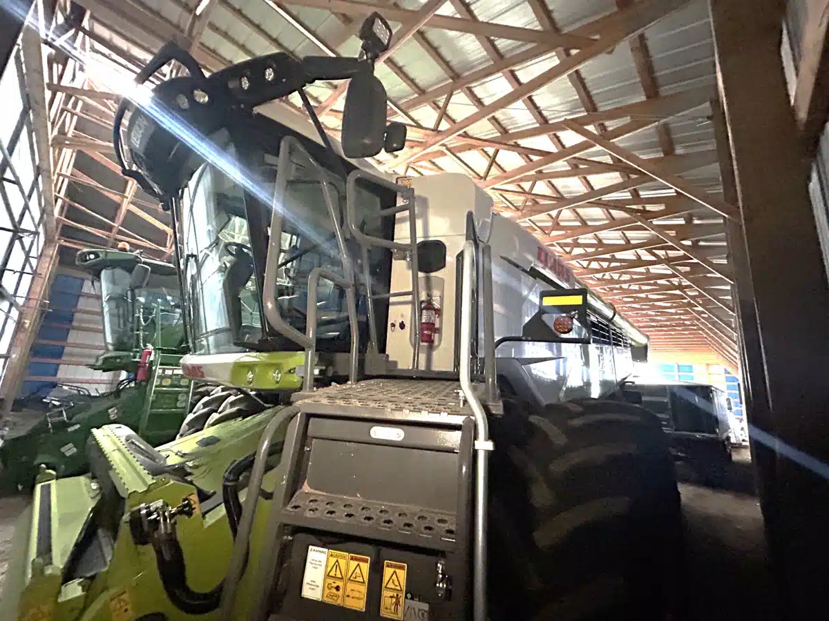 Gallery image 1 for Used 2022 CLAAS LEXION 8700 Combine