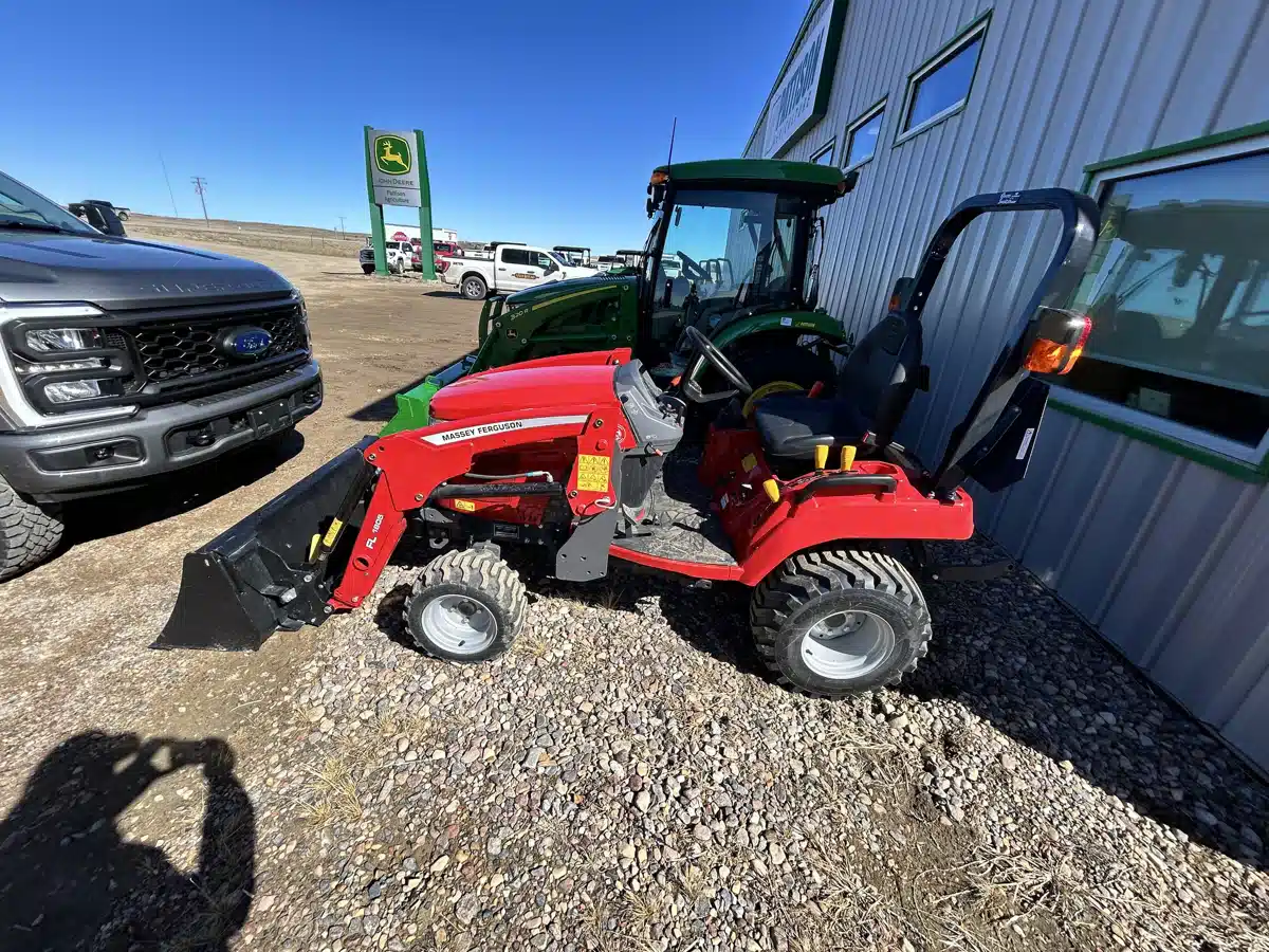 Gallery image 2 for Used 2023 Massey Ferguson GC1723E Tractor