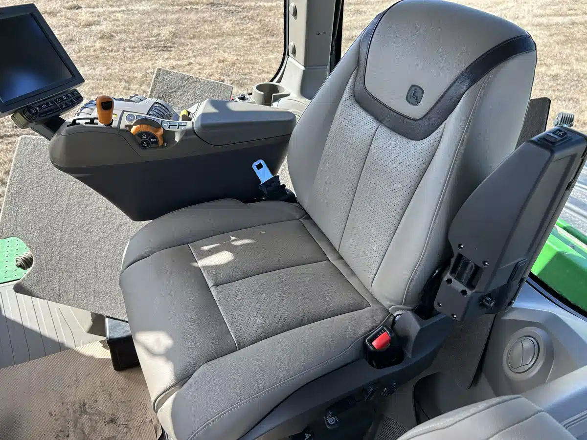 Gallery image 2 for 2023 John Deere 9RX 640 Tractor