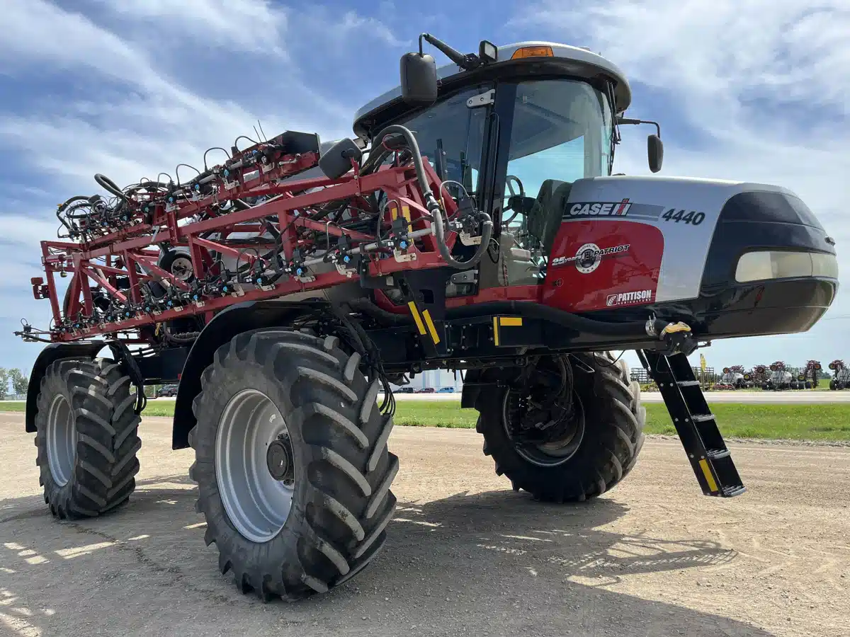 Gallery image 2 for Used 2017 Case IH PATRIOT 4440 Sprayer - Self Propelled