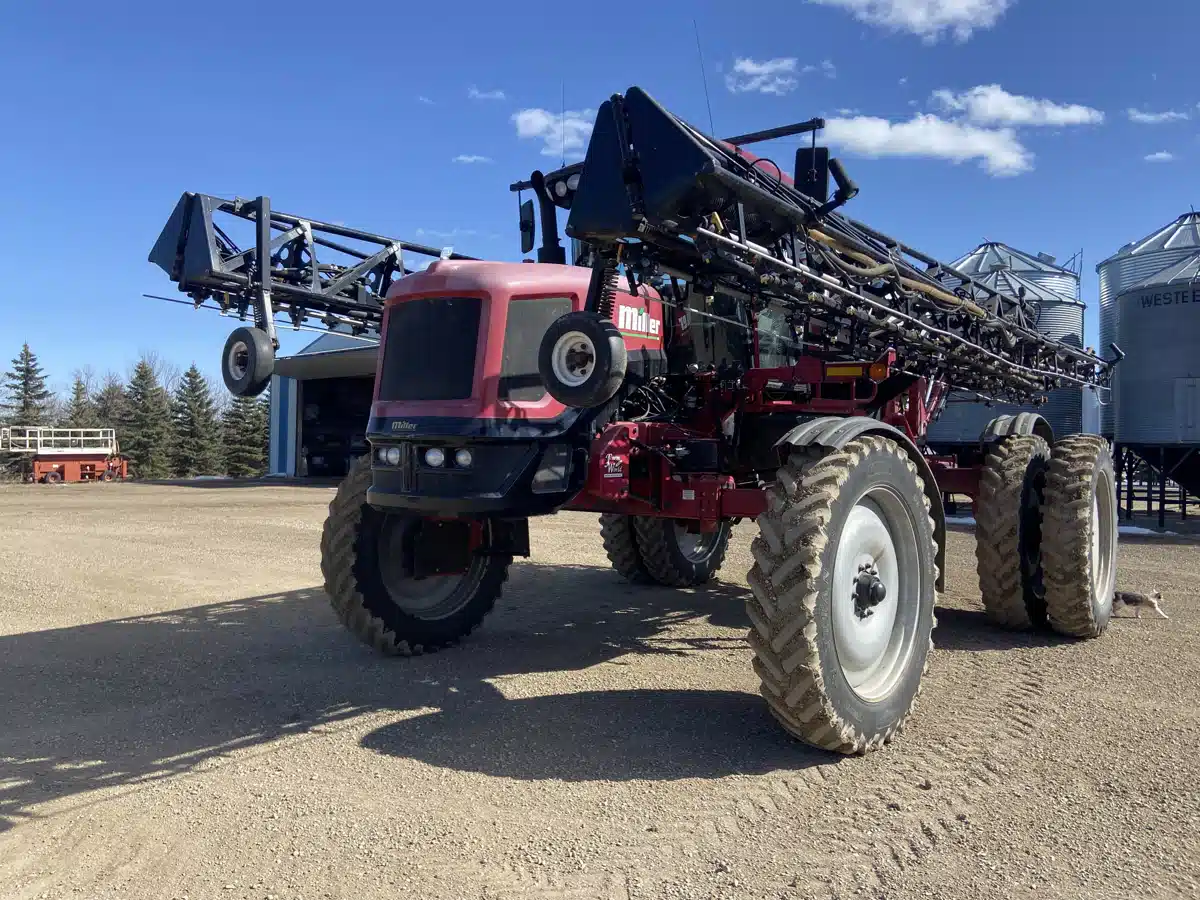 Gallery image 1 for Used 2010 Miller CONDOR G75 Sprayer - Self Propelled
