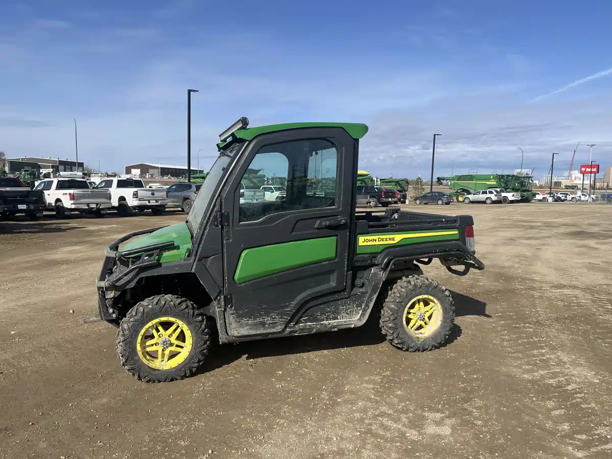 Gallery image 1 for Used 2022 John Deere XUV 835R Utility Vehicle