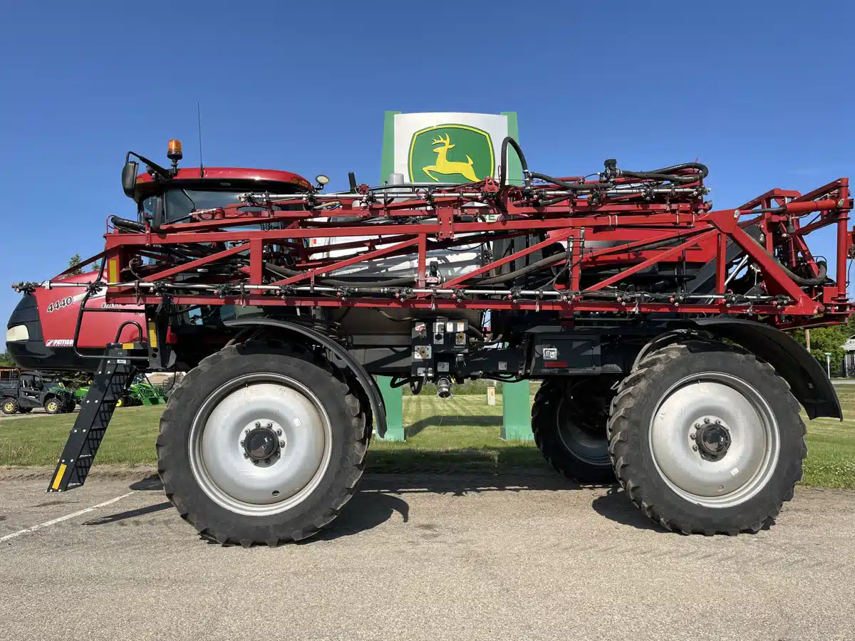 Gallery image 2 for Used 2016 Case IH PATRIOT 4440 Sprayer - Self Propelled