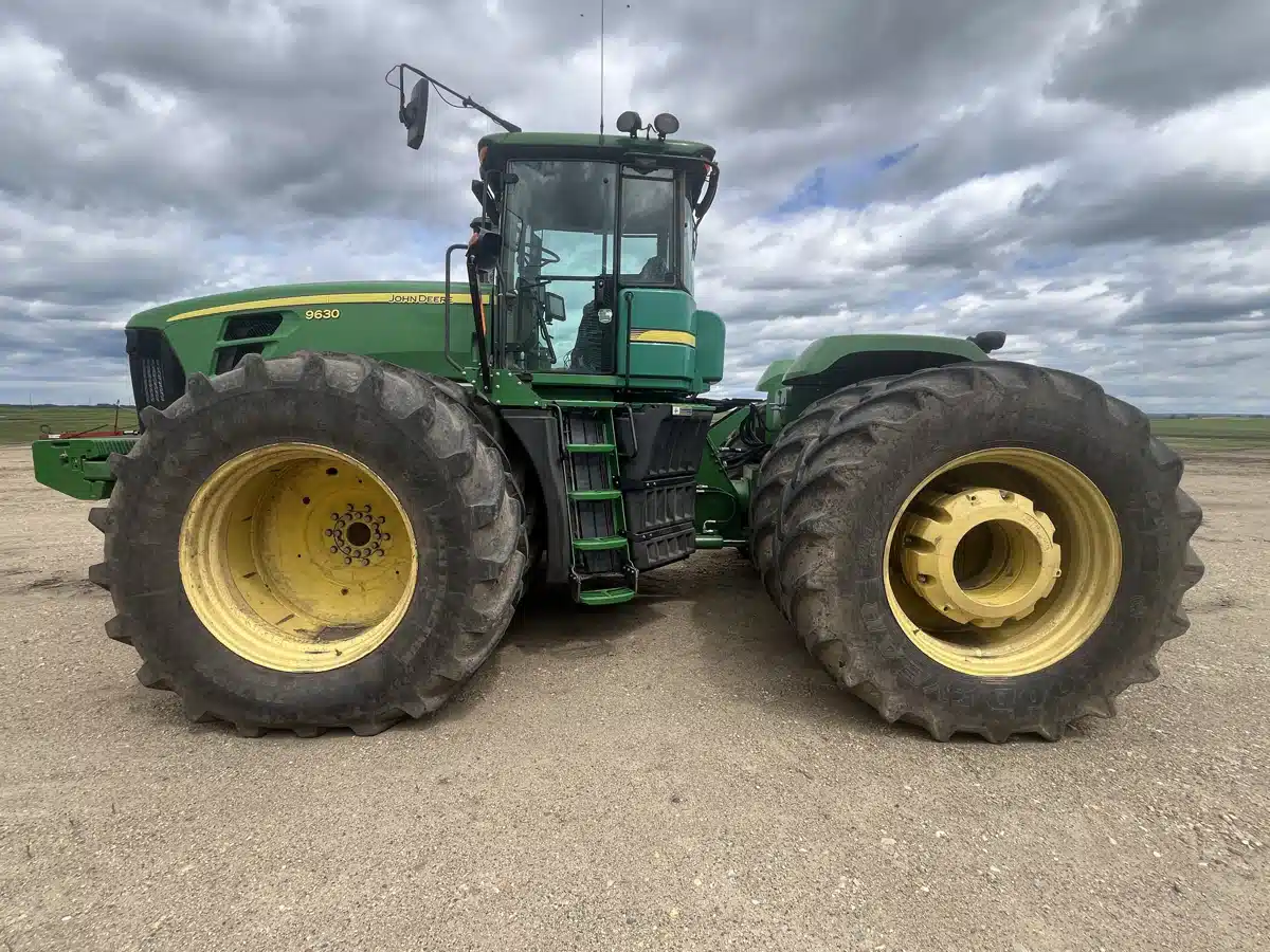 Gallery image 2 for Used 2011 John Deere 9630 Tractor
