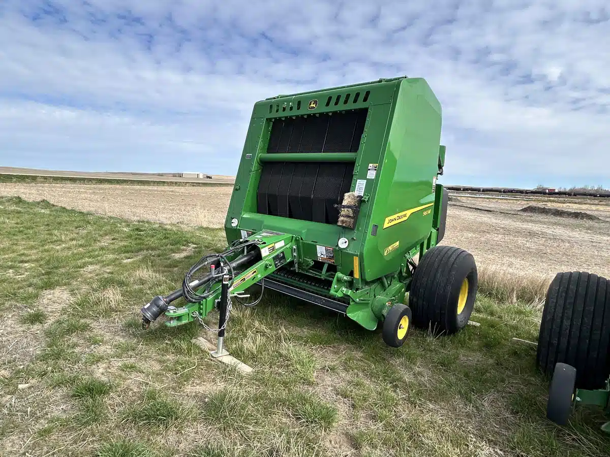 Gallery image 1 for Used 2024 John Deere 561M Round Baler