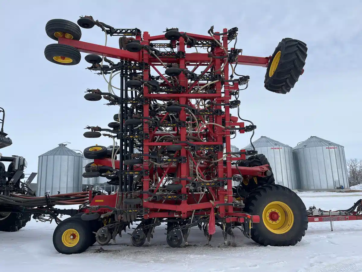 Gallery image 2 for Used 2018 Bourgault 3320-SIZE-UNSPECIFIED Air Drill