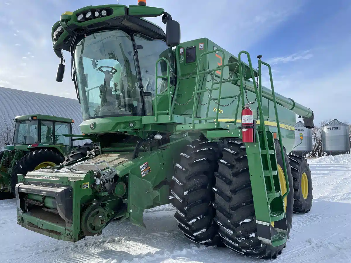 Gallery image 1 for Used 2013 John Deere S680 Combine