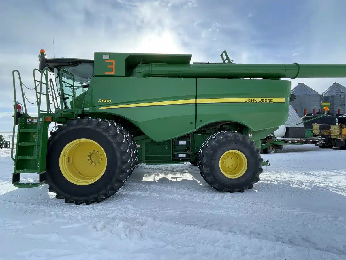 Gallery image 2 for Used 2013 John Deere S680 Combine