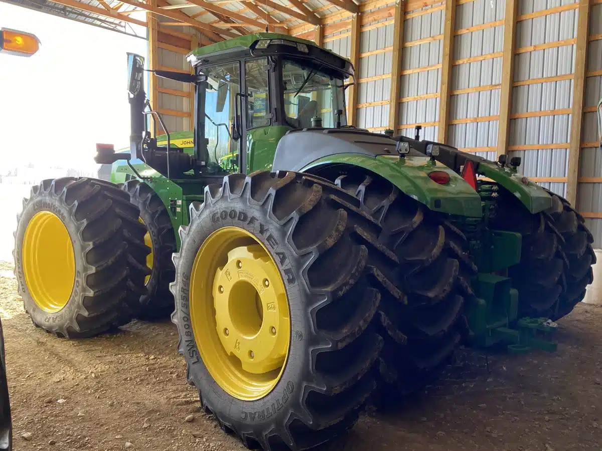 Gallery image 2 for Used 2022 John Deere 9R 590 Tractor
