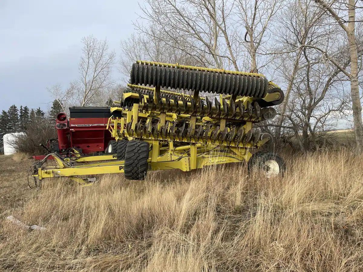 Gallery image 2 for Used 2015 Degelman PRO-TILL 40 Disc High Speed