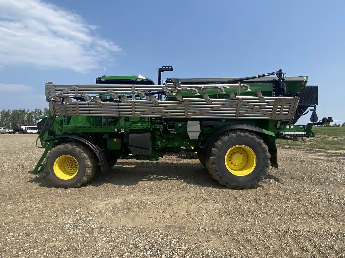 Gallery image 2 for Used 2024 John Deere 800R Anhydrous Applicator