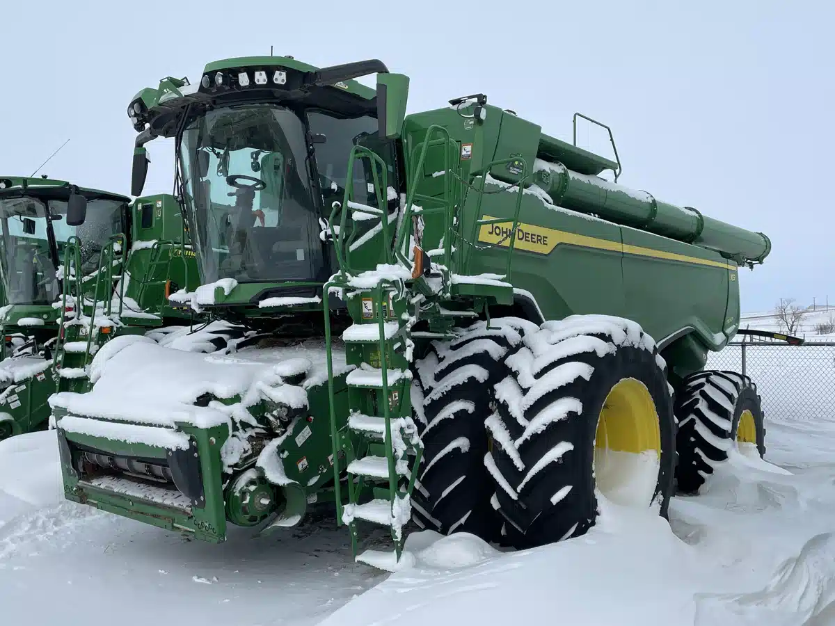 Gallery image 1 for Used 2022 John Deere X9 1100 Combine