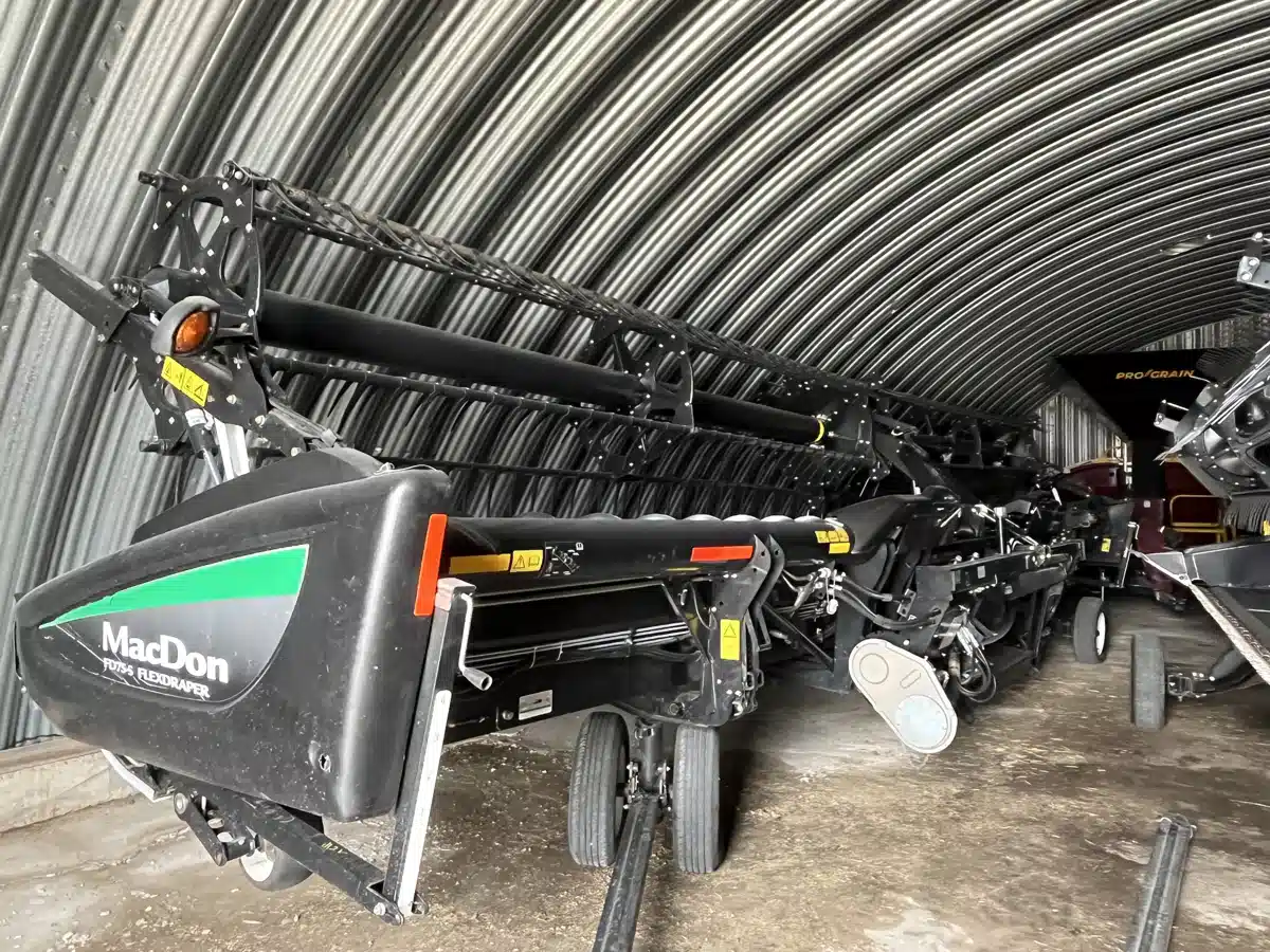 Gallery image 2 for Used 2016 MacDon FD75 Header - Flex Draper