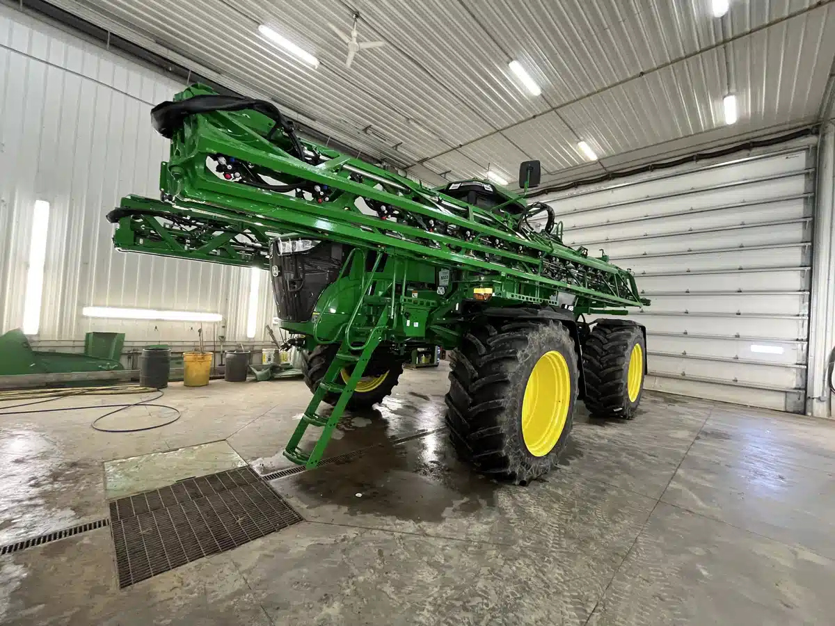 Gallery image 2 for Used 2025 John Deere 616R Sprayer - Self Propelled