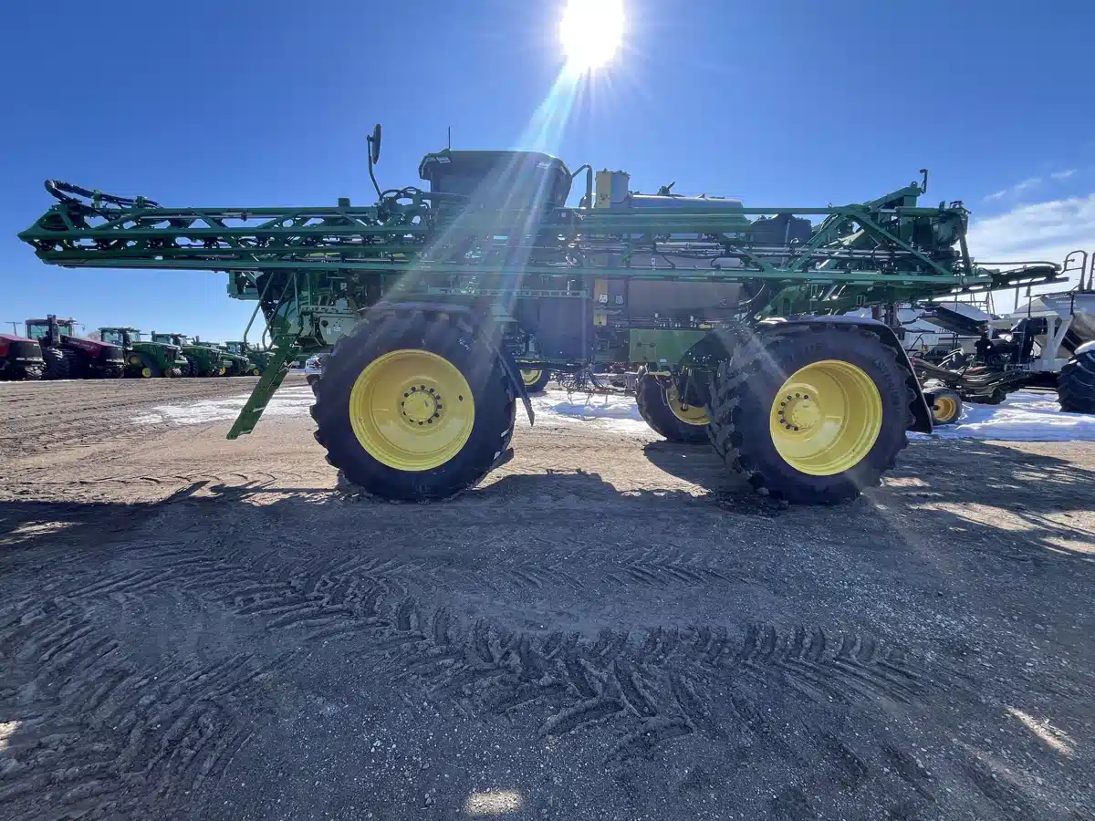 Gallery image 2 for Used 2025 John Deere 616R Sprayer - Self Propelled