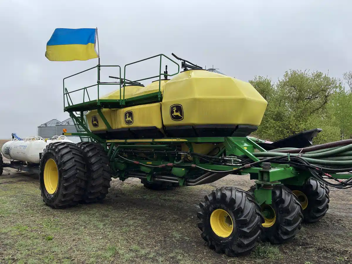 Gallery image 1 for Used 2018 John Deere 1910 Air Cart