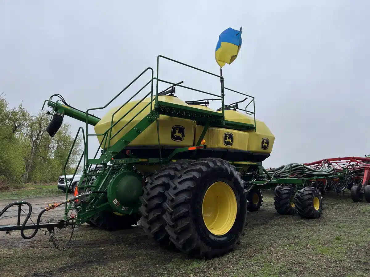 Gallery image 2 for Used 2018 John Deere 1910 Air Cart