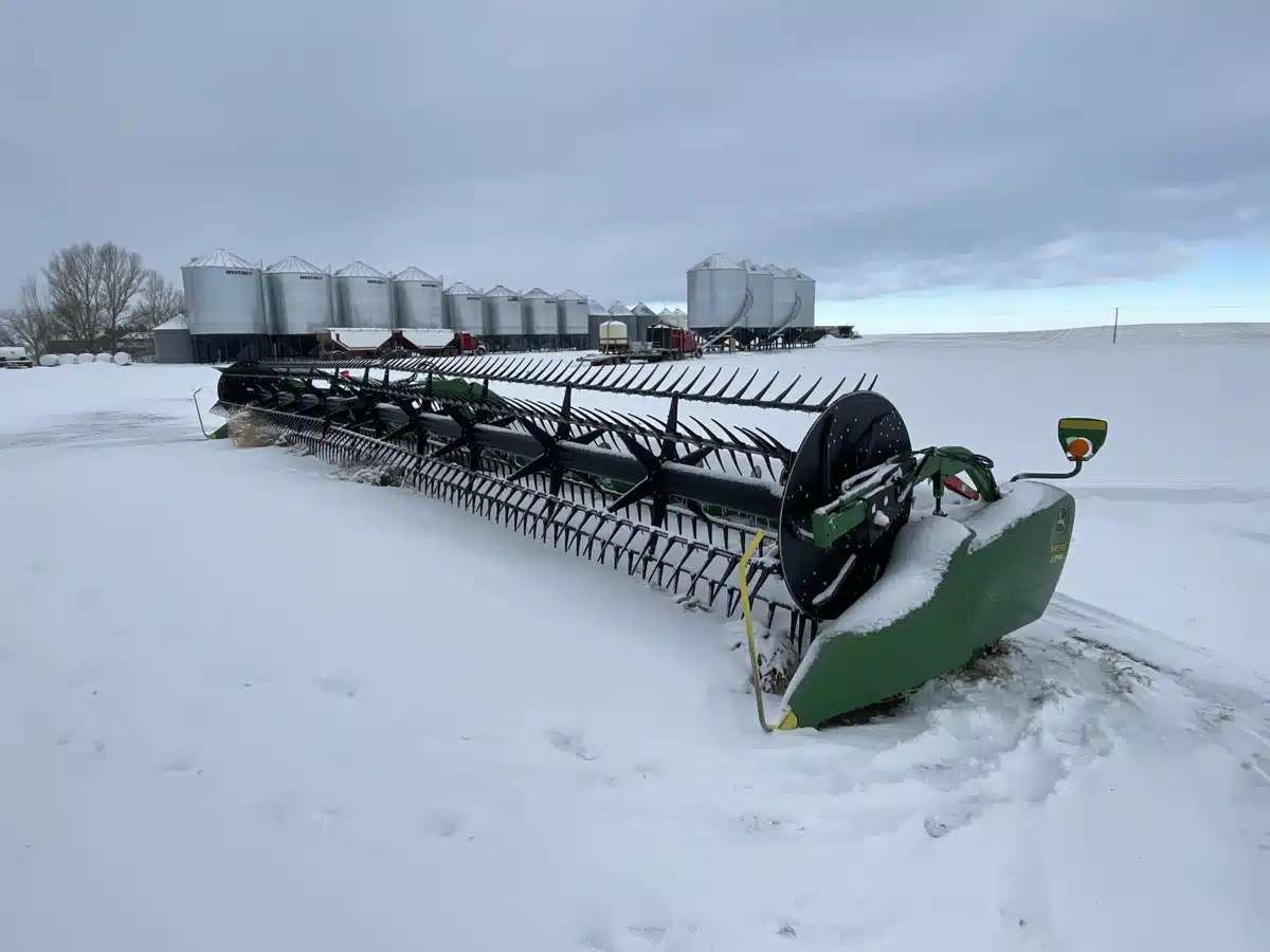 Gallery image 1 for Used 2018 John Deere 645FD Header - Draper