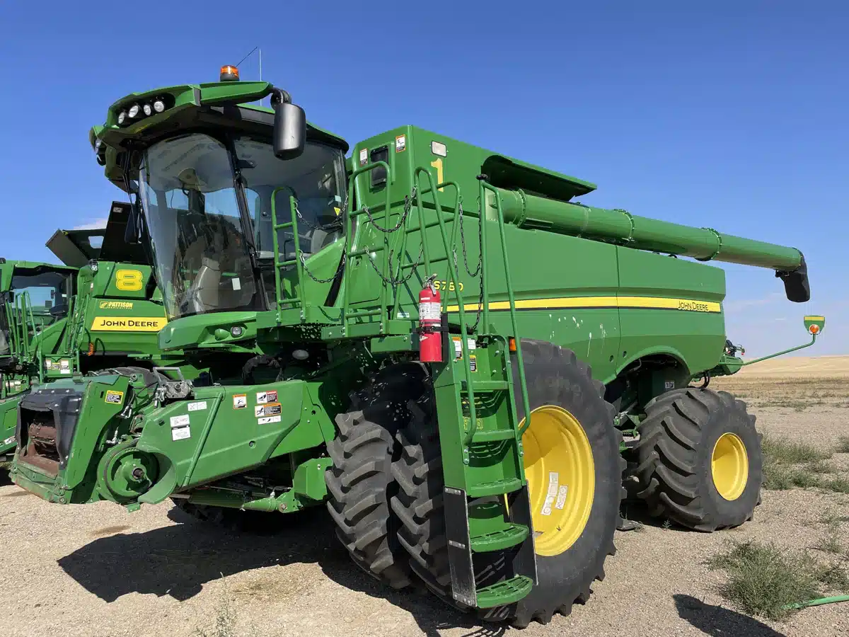 Gallery image 1 for Used 2020 John Deere S780 Combine