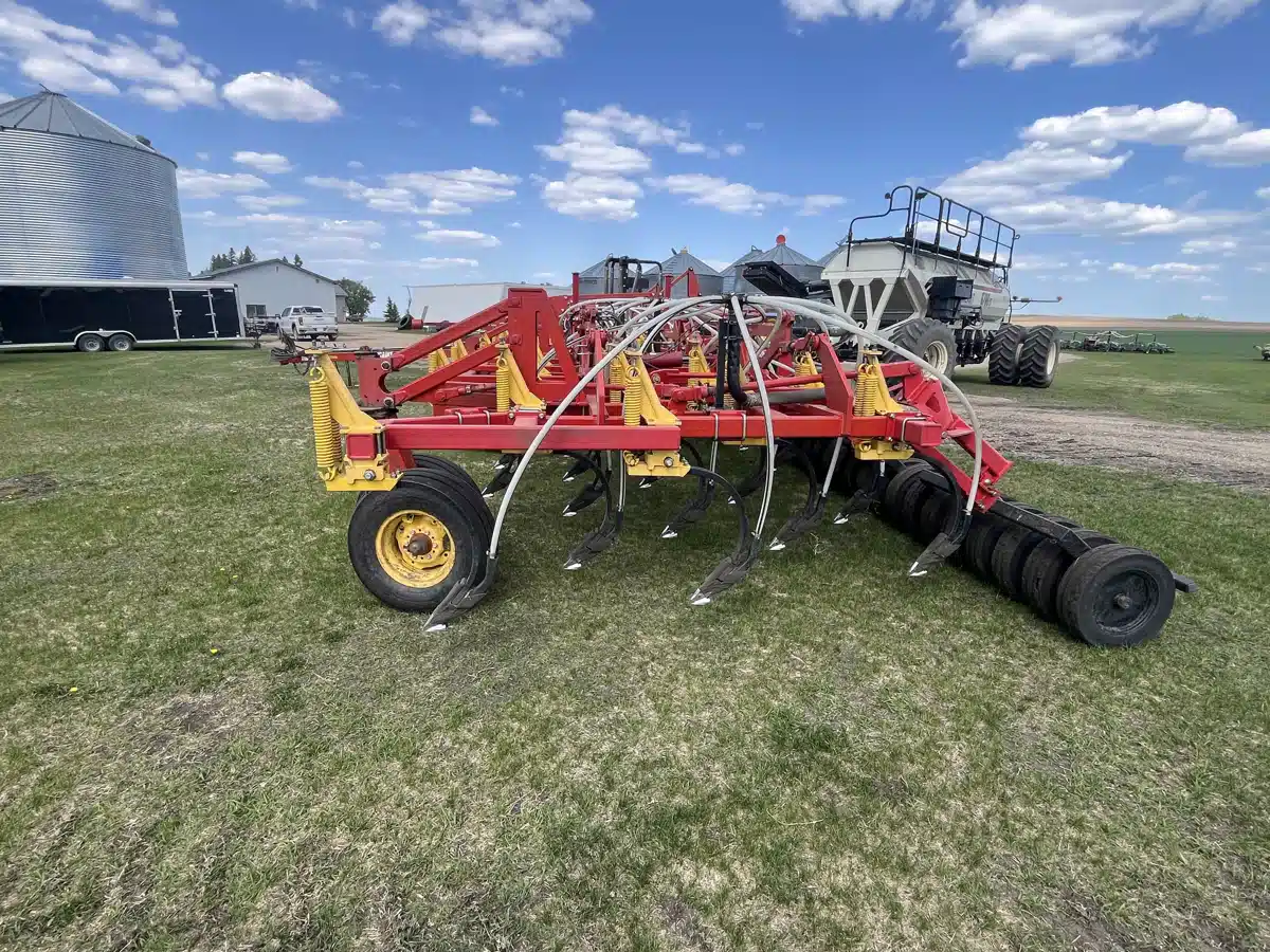 Gallery image 2 for Used 2010 Bourgault 5710-70 Air Drill