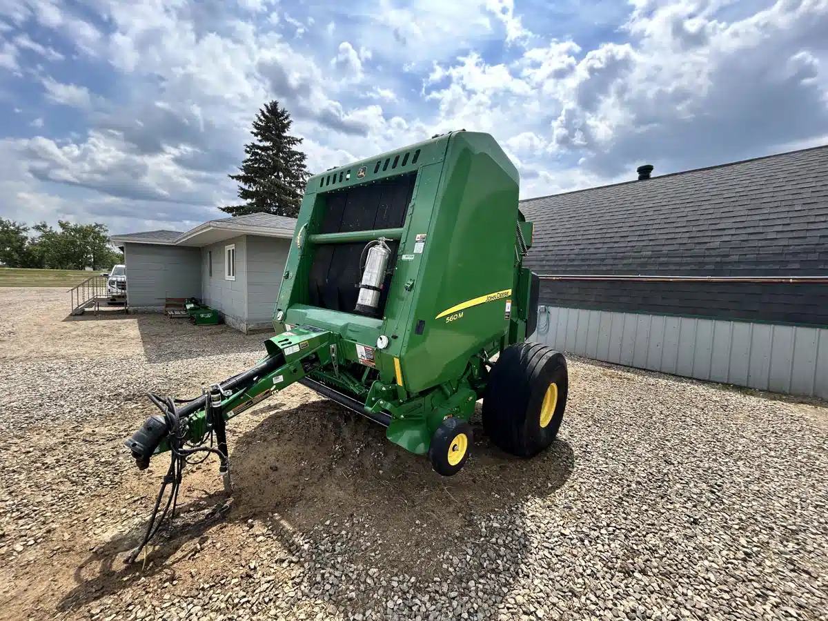 Gallery image 1 for Used 2018 John Deere 560M Round Baler