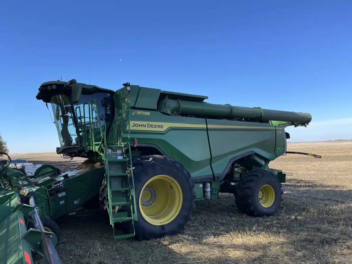 Gallery image 1 for Used 2023 John Deere X9 1100 Combine
