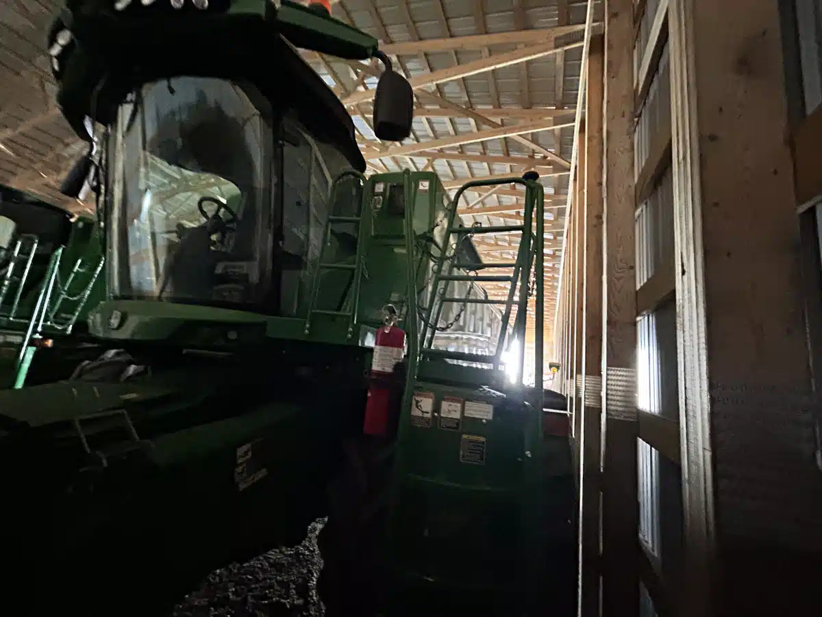 Gallery image 1 for Used 2015 John Deere S680 Combine