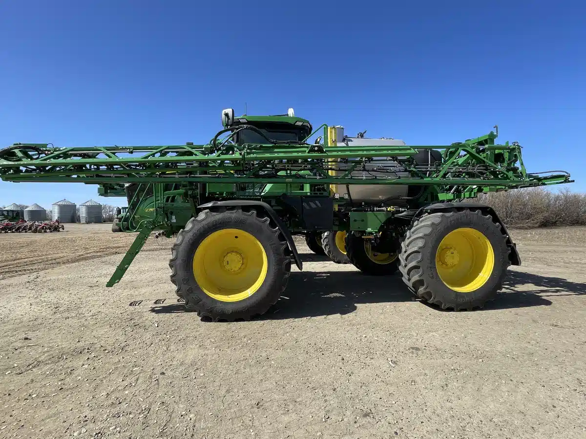 Gallery image 2 for Used 2025 John Deere 616R Sprayer - Self Propelled