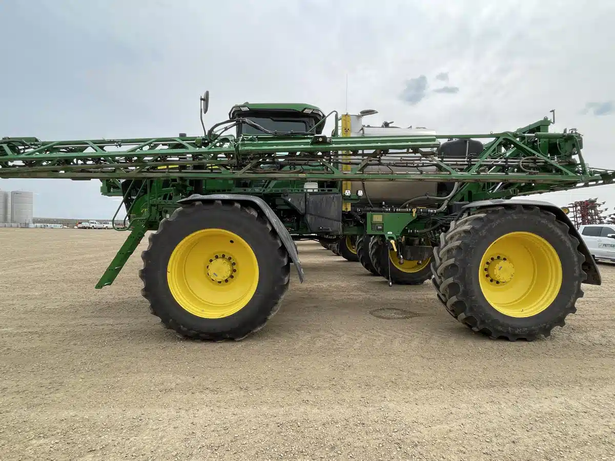 Gallery image 2 for Used 2024 John Deere 616R Sprayer - Self Propelled