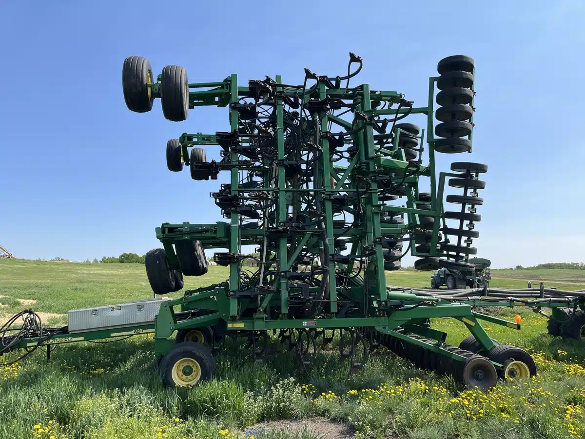 Gallery image 2 for Used 2005 John Deere 1820 Air Drill