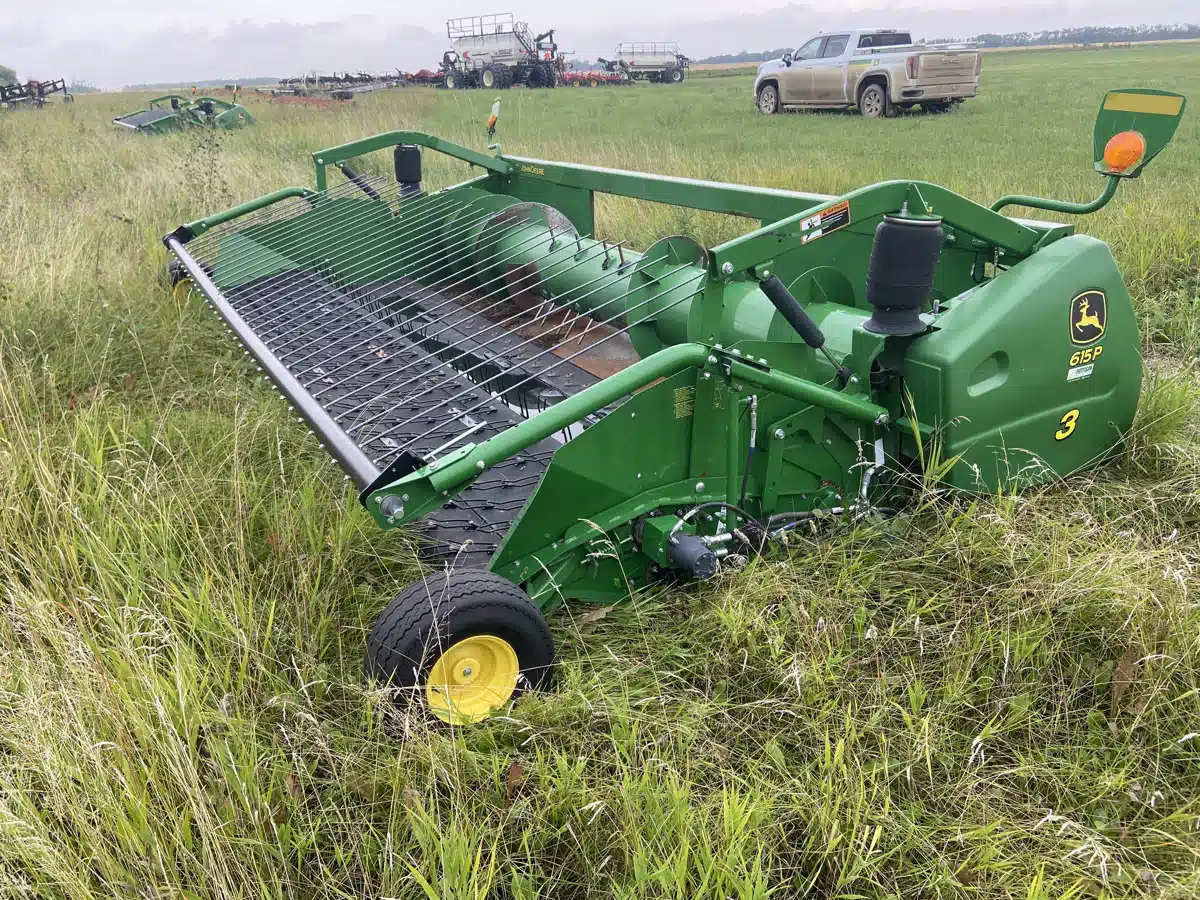 Gallery image 1 for Used 2018 John Deere 615P Header - Draper