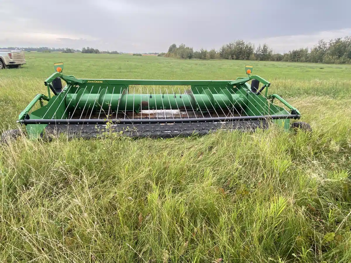 Gallery image 2 for Used 2018 John Deere 615P Header - Draper