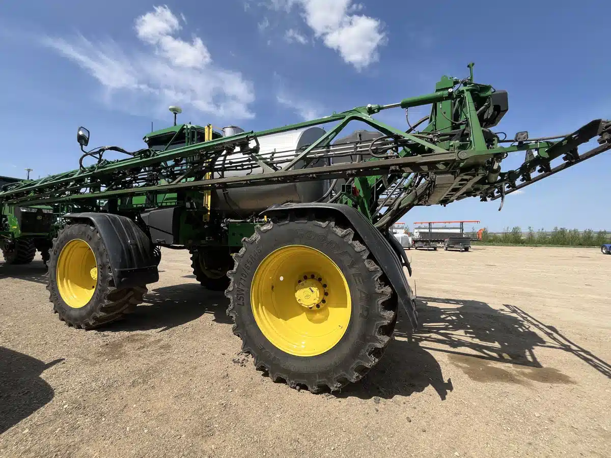 Gallery image 2 for Used 2024 John Deere 616R Sprayer - Self Propelled