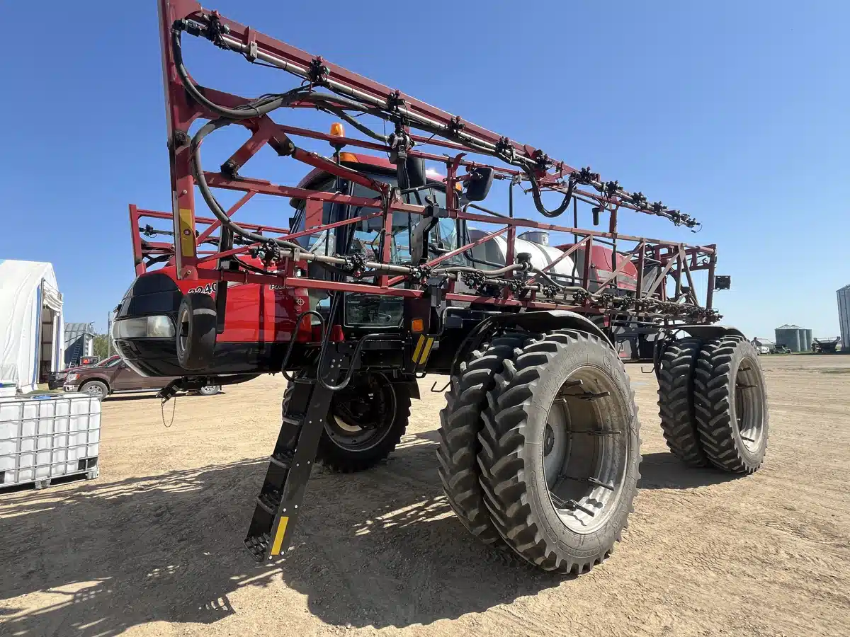 Gallery image 1 for Used 2014 Case IH PATRIOT 3240 Sprayer - Self Propelled