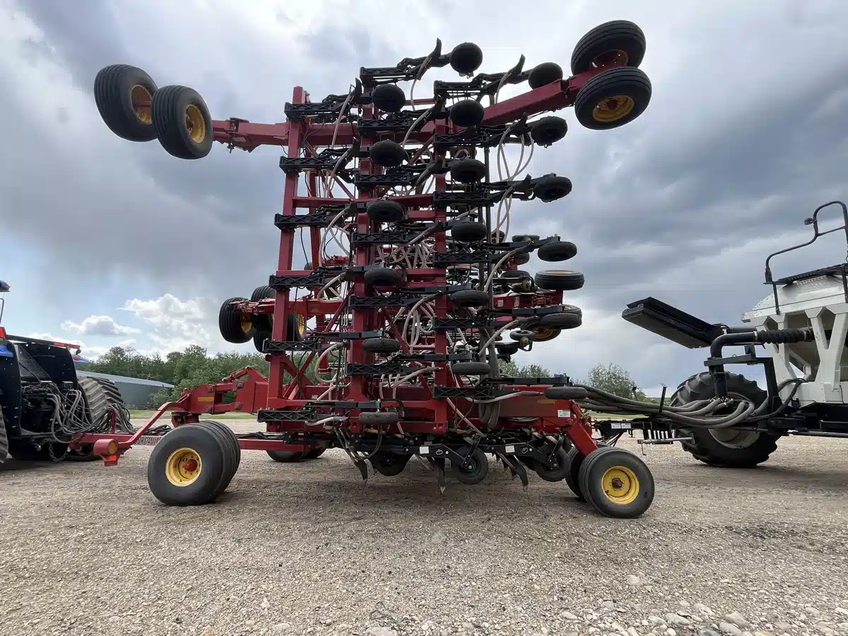 Gallery image 2 for Used 2014 Bourgault 3320-SIZE-UNSPECIFIED Air Drill