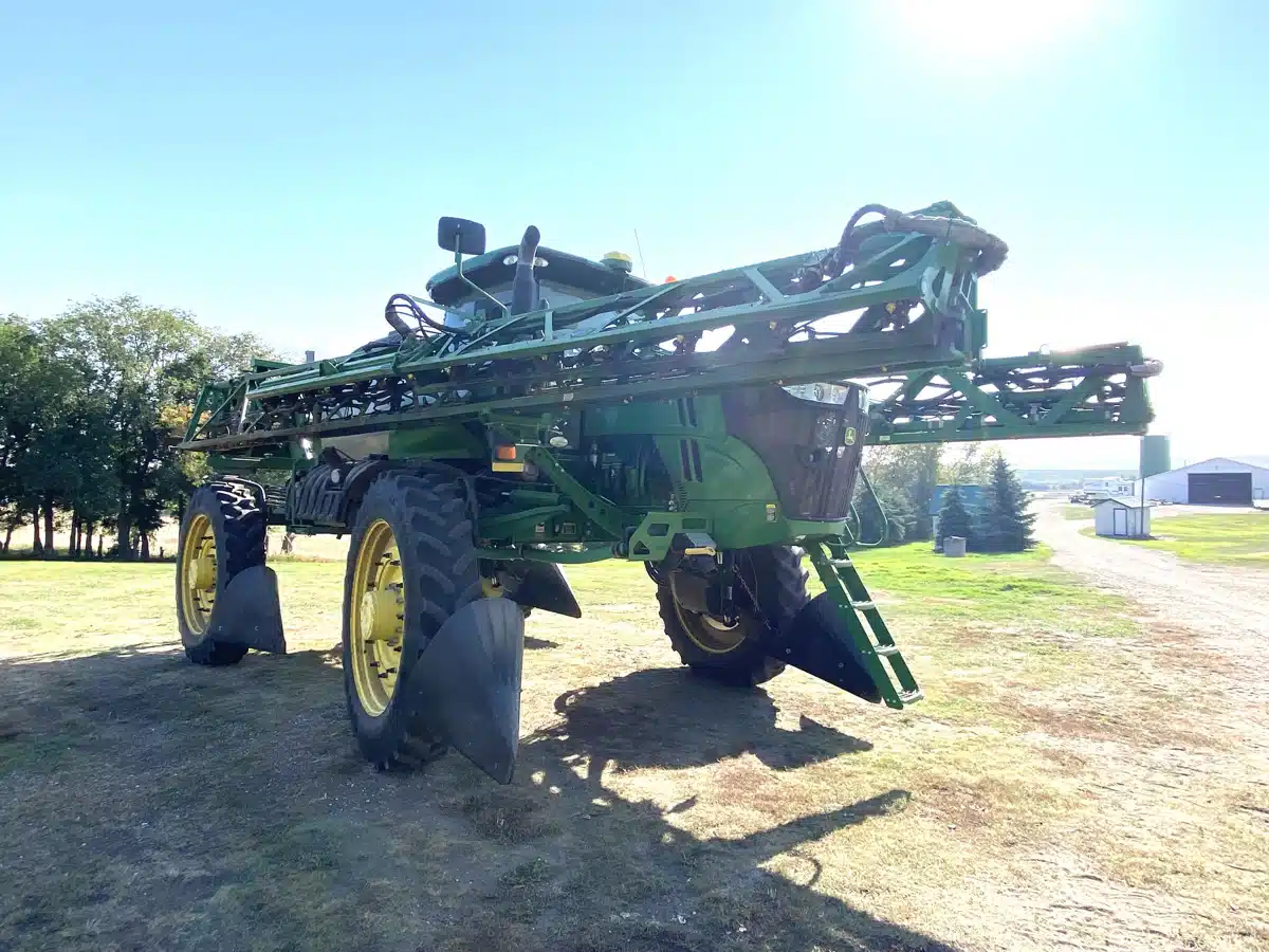 Gallery image 2 for Used 2017 John Deere R4045 Sprayer - Self Propelled