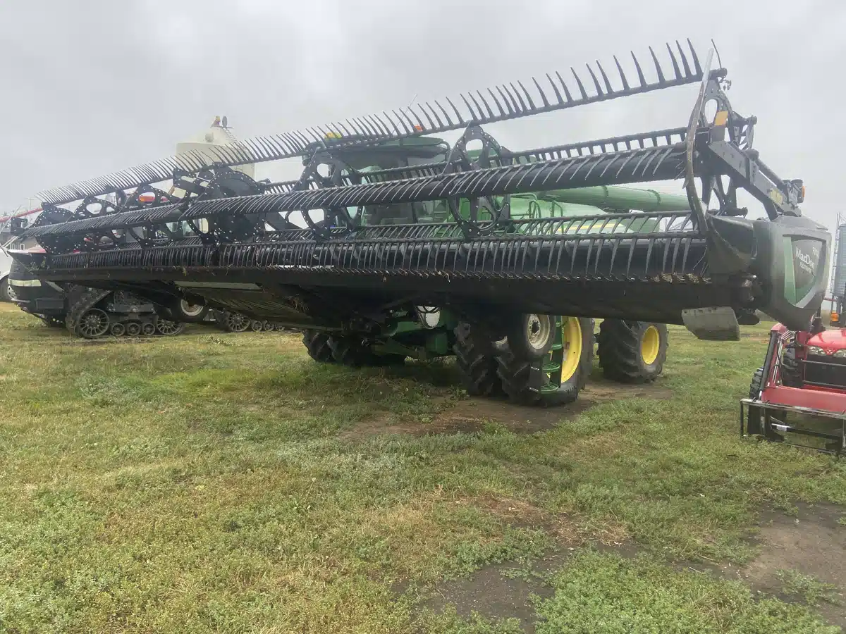 Gallery image 1 for Used 2019 MacDon FD140 Header - Flex Draper