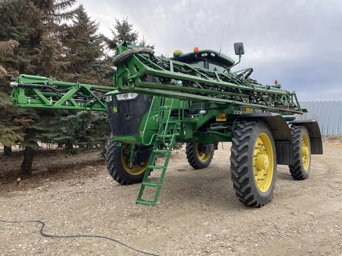 Gallery image 1 for Used 2016 John Deere R4045 Sprayer - Self Propelled