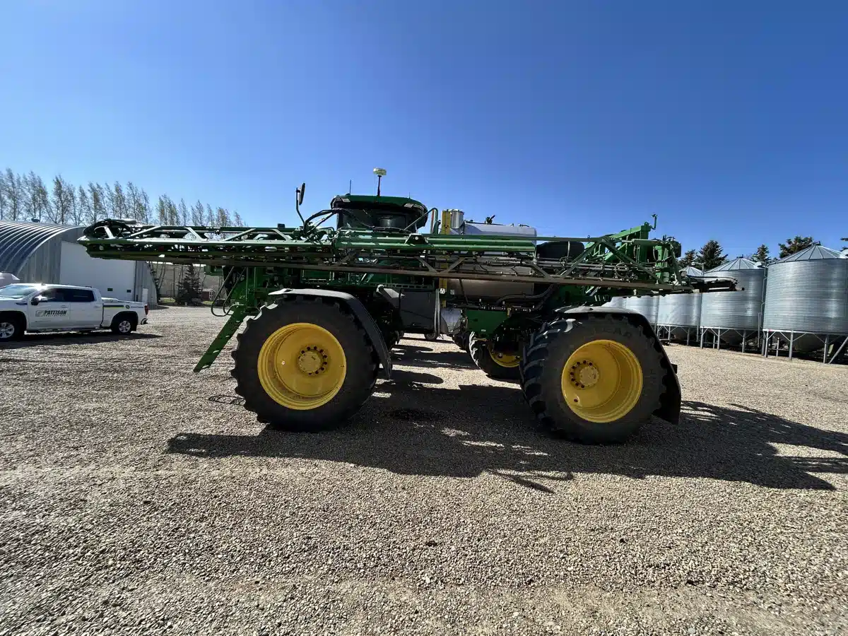 Gallery image 2 for Used 2025 John Deere 616R Sprayer - Self Propelled